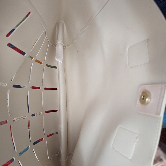 Vince Camuto Tote - Picture 5 of 9